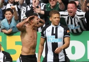 dwight-gayle-playing-for-newcastle-united-against-leicester-city-in-the-premier-league-2022
